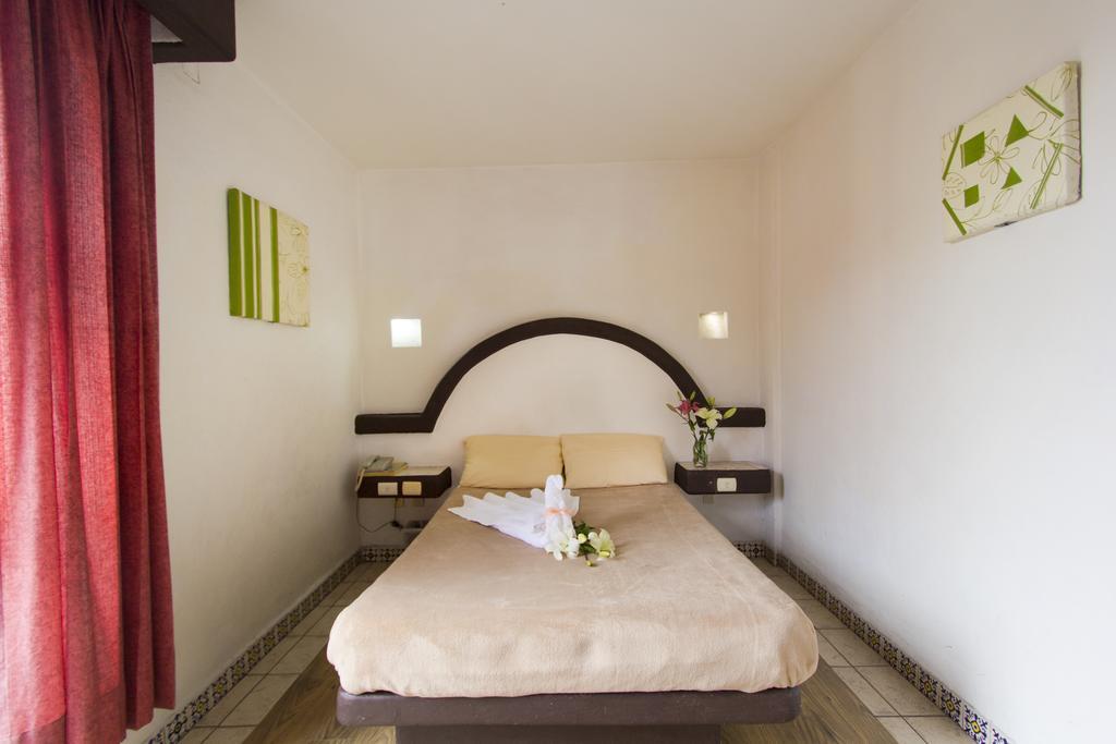 Hotel Plaza Morelia Esterno foto