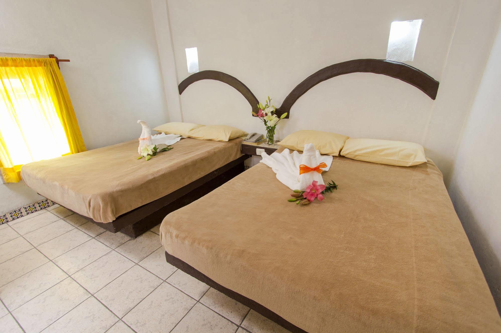 Hotel Plaza Morelia Esterno foto
